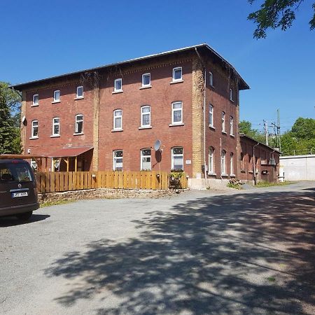 Appartamento Haus Am Sachsenring Hohenstein-Ernstthal Esterno foto
