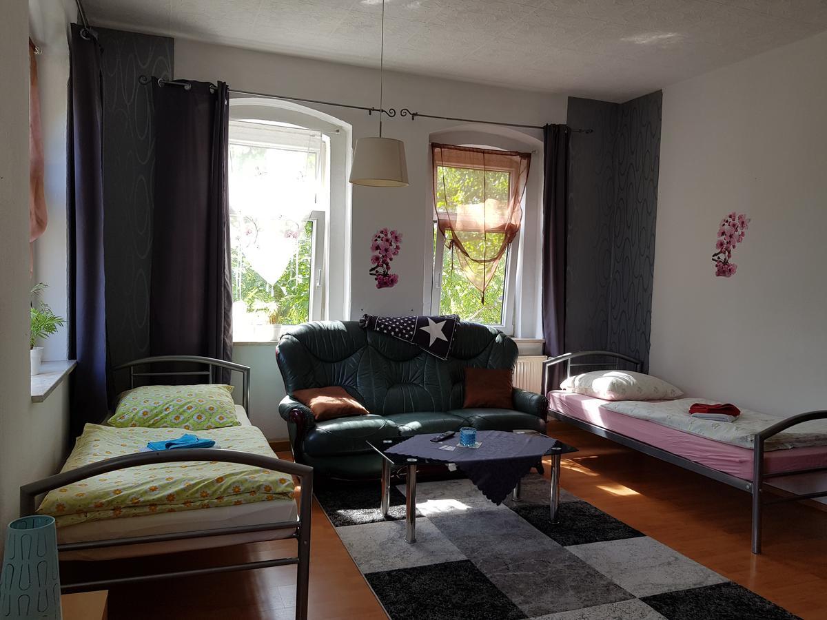 Appartamento Haus Am Sachsenring Hohenstein-Ernstthal Esterno foto