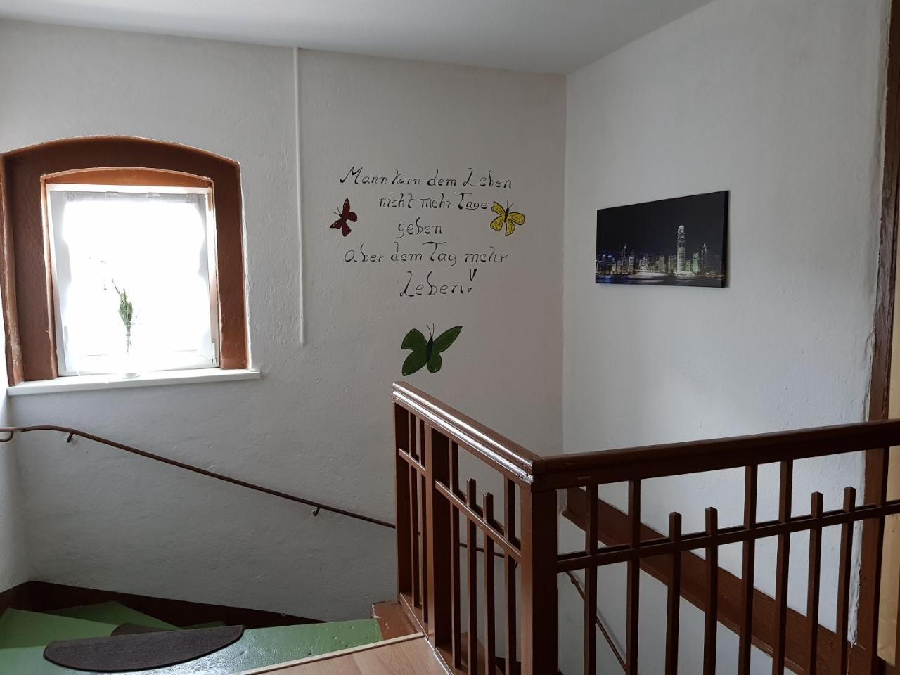 Appartamento Haus Am Sachsenring Hohenstein-Ernstthal Esterno foto