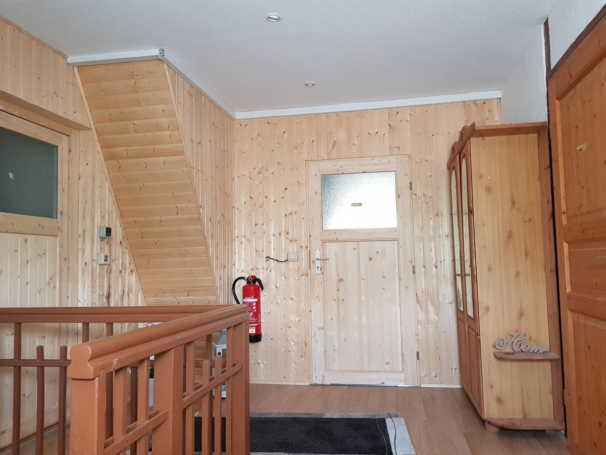Appartamento Haus Am Sachsenring Hohenstein-Ernstthal Esterno foto