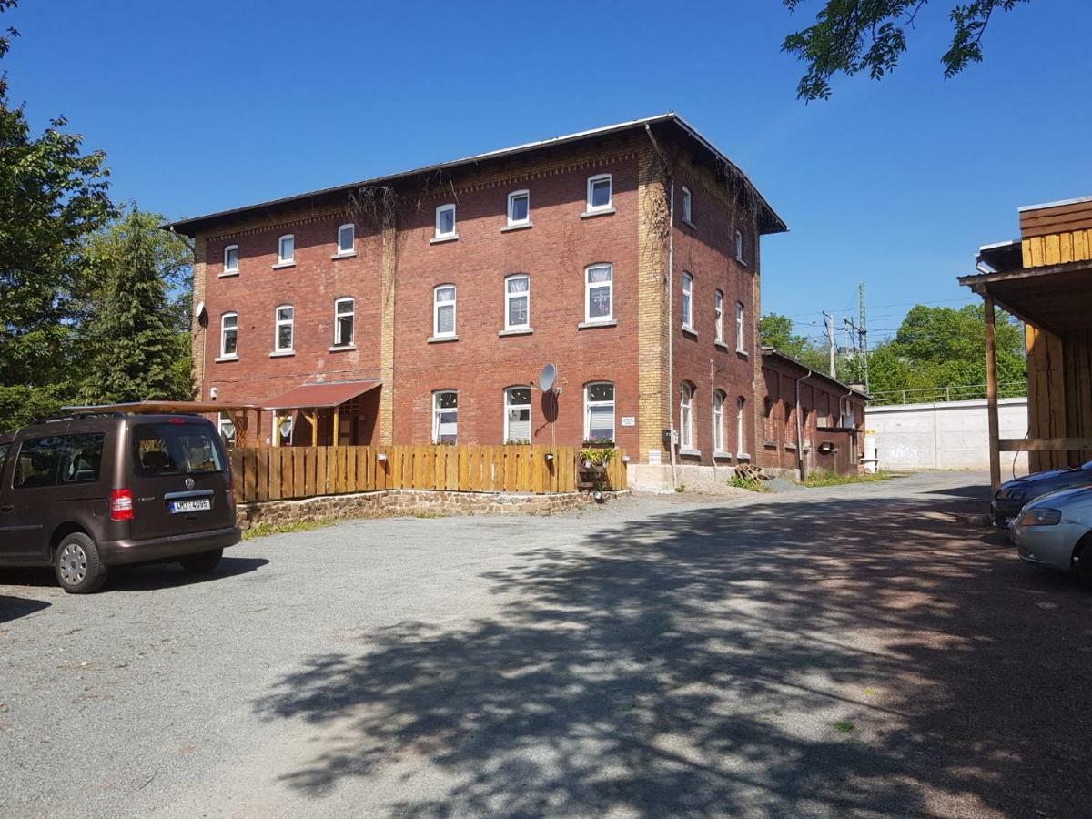 Appartamento Haus Am Sachsenring Hohenstein-Ernstthal Esterno foto